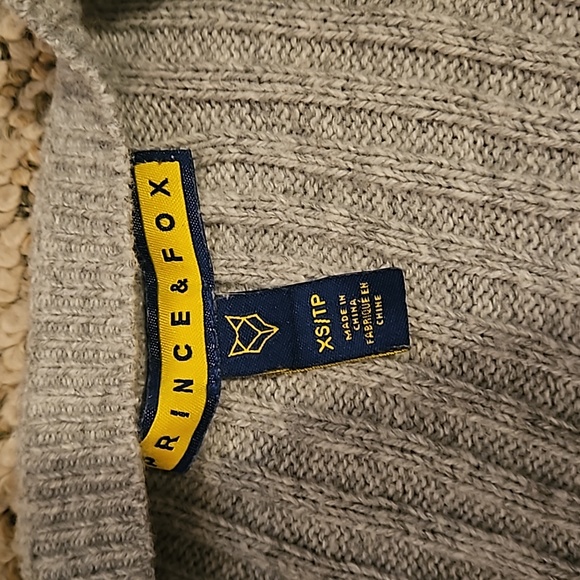 Fleece button up - Picture 3 of 3